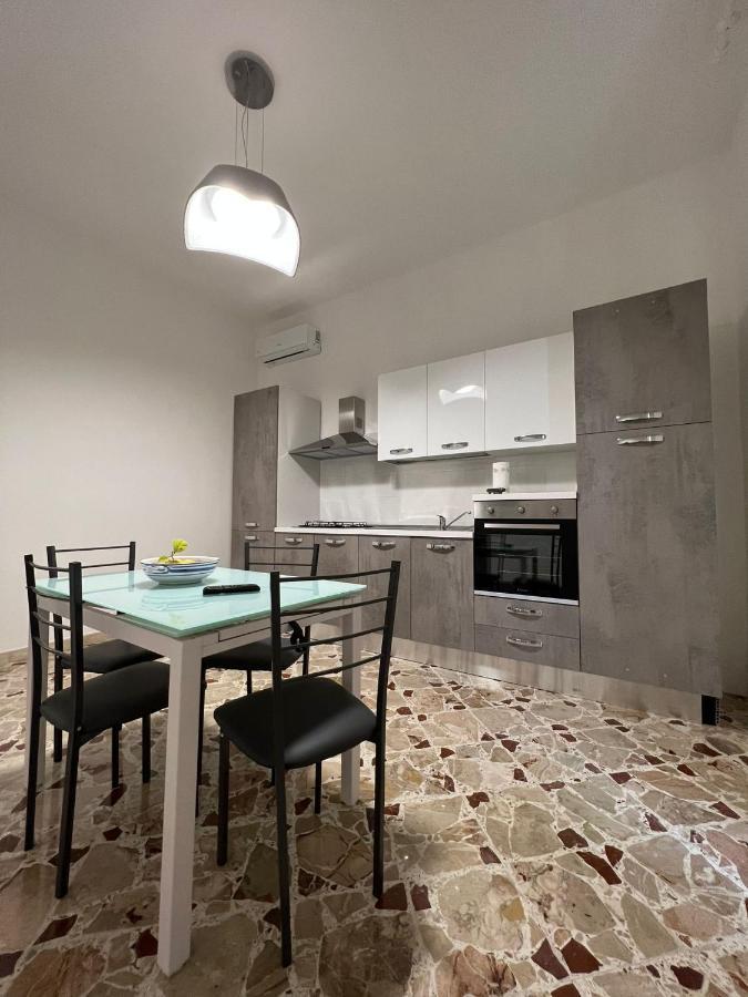 A Due Passi Dal Centro Villa Marsala Buitenkant foto